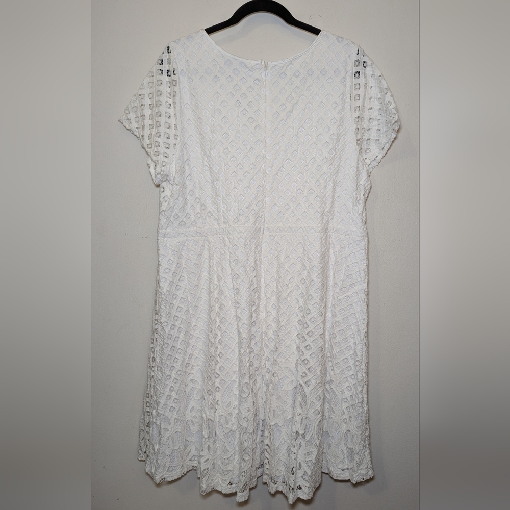 Lane Bryant White Lace Knee-Length Dress Fully Lined Women's Size 20 - Picture 4 of 6